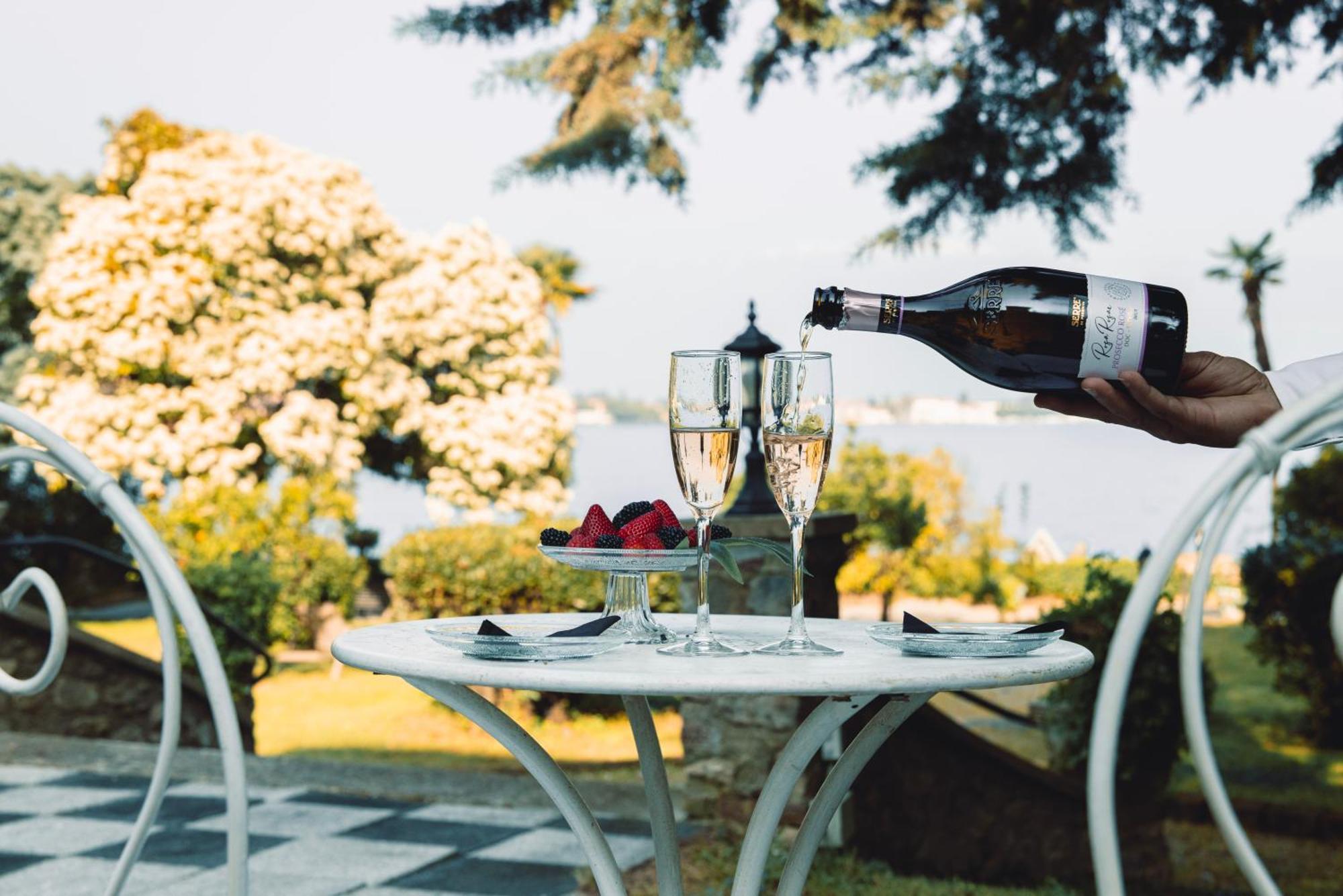 Villa Mimosa Au Lac - Estella Hotels Italia Тосколано Мадерно Екстериор снимка