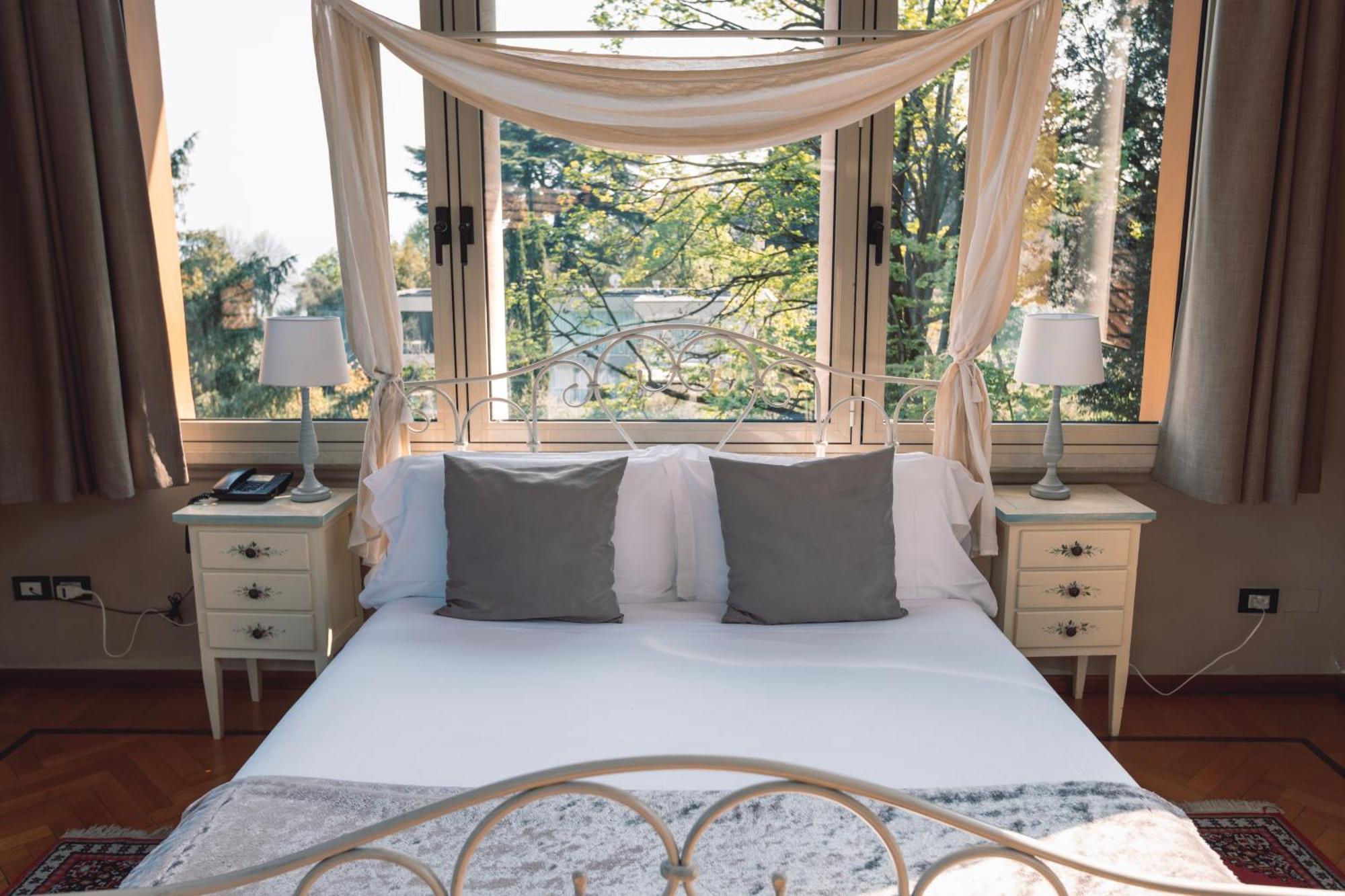 Villa Mimosa Au Lac - Estella Hotels Italia Тосколано Мадерно Екстериор снимка